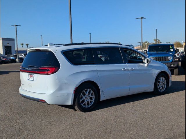 2022 Chrysler Pacifica Touring-L