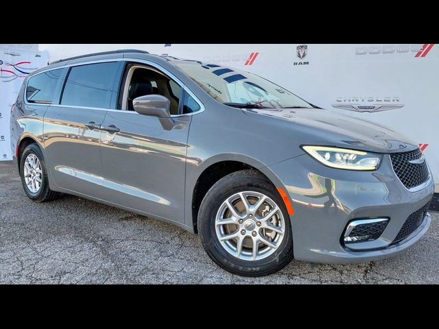 2022 Chrysler Pacifica Touring-L