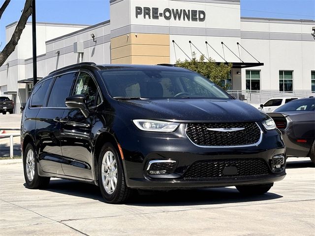 2022 Chrysler Pacifica Touring-L