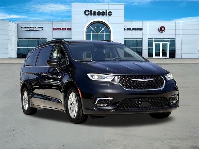 2022 Chrysler Pacifica Touring-L