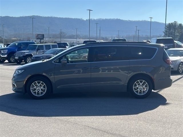 2022 Chrysler Pacifica Touring-L