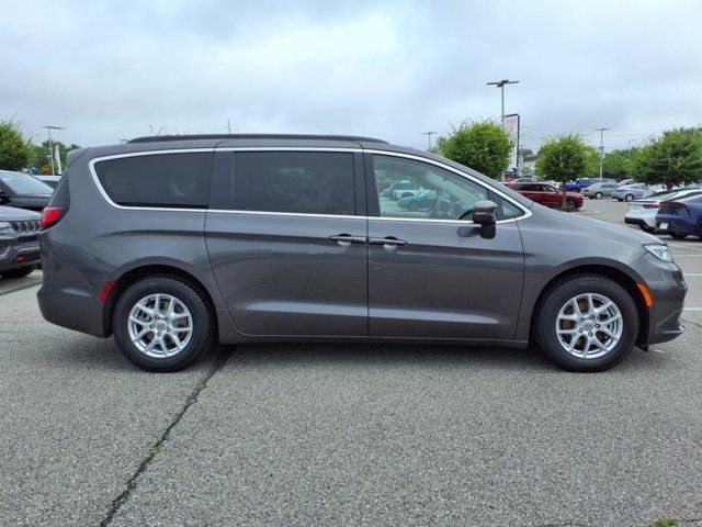 2022 Chrysler Pacifica Touring-L