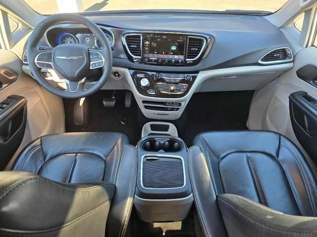 2022 Chrysler Pacifica Touring-L