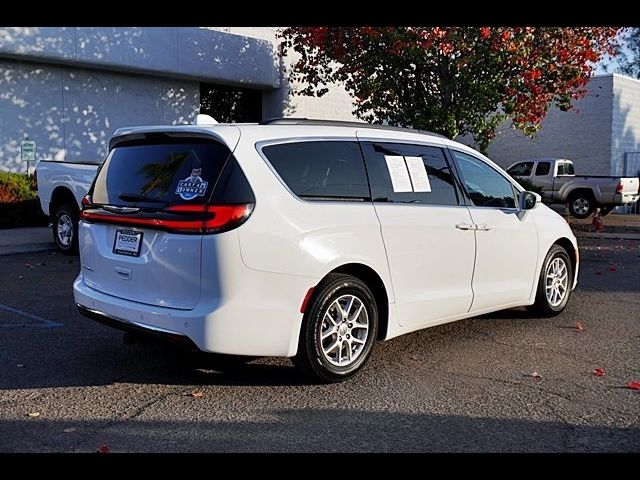 2022 Chrysler Pacifica Touring-L