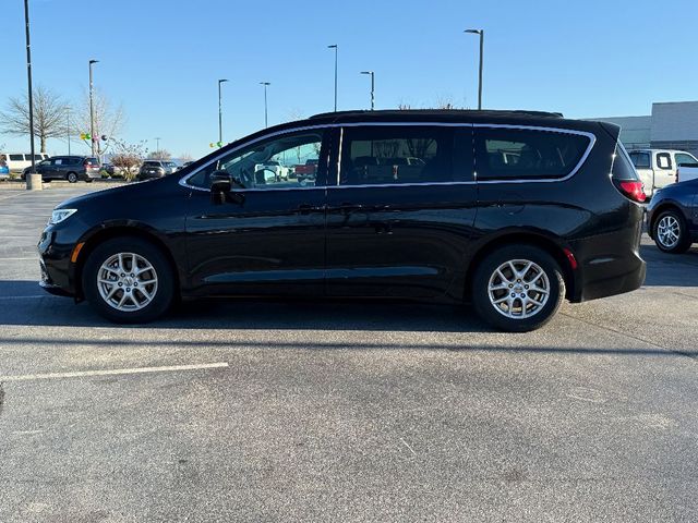 2022 Chrysler Pacifica Touring-L