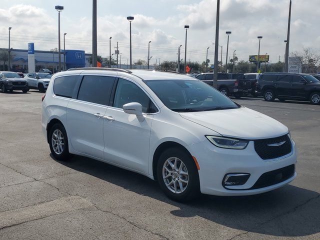 2022 Chrysler Pacifica Touring-L