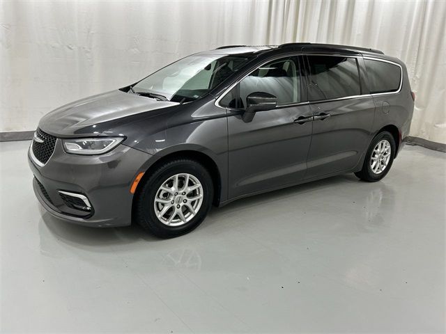 2022 Chrysler Pacifica Touring-L