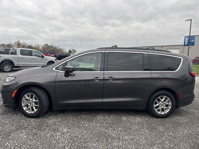 2022 Chrysler Pacifica Touring-L