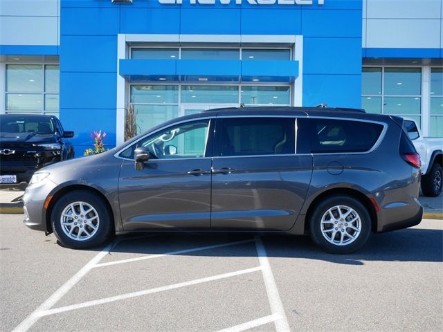 2022 Chrysler Pacifica Touring-L