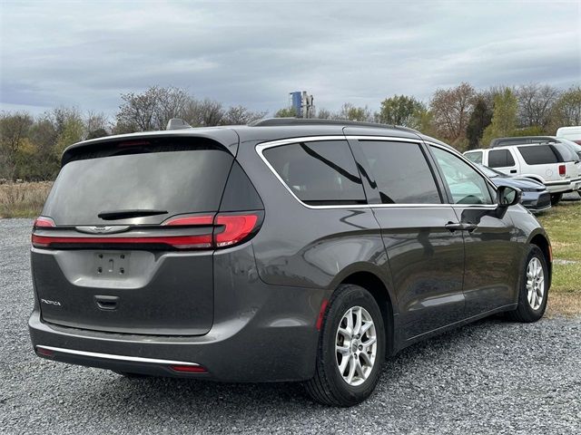 2022 Chrysler Pacifica Touring-L