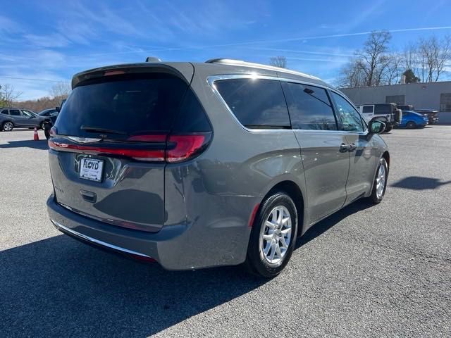 2022 Chrysler Pacifica Touring-L