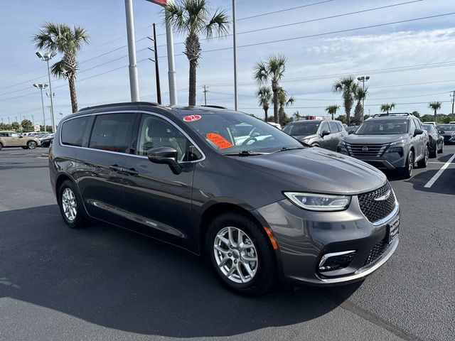 2022 Chrysler Pacifica Touring-L