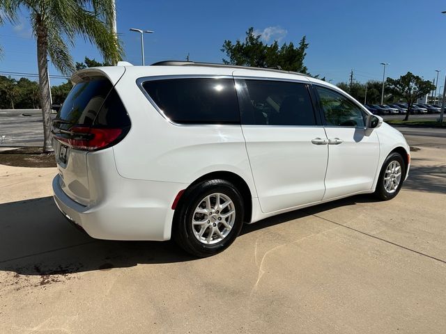 2022 Chrysler Pacifica Touring-L