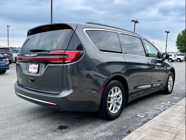 2022 Chrysler Pacifica Touring-L