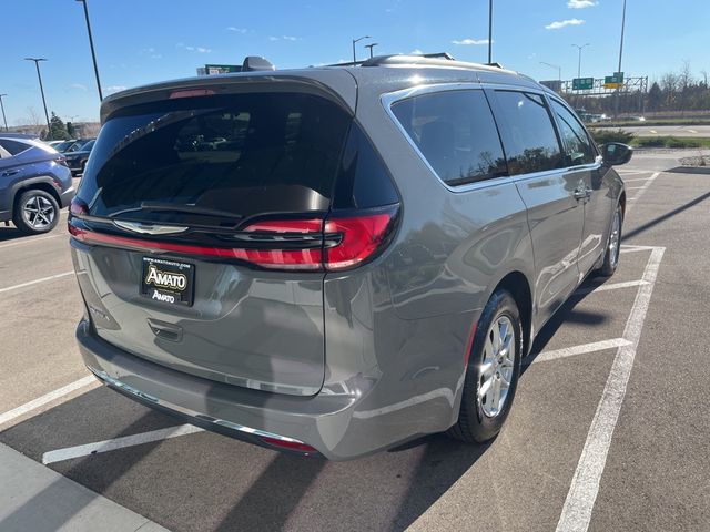 2022 Chrysler Pacifica Touring-L