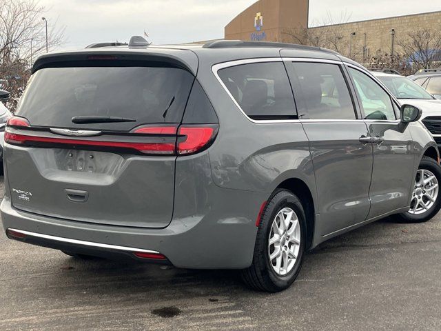 2022 Chrysler Pacifica Touring-L