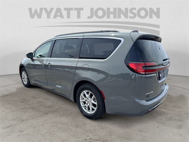 2022 Chrysler Pacifica Touring-L