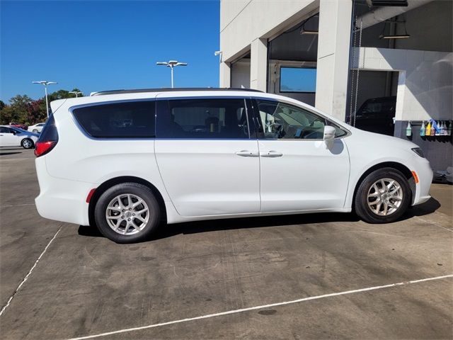 2022 Chrysler Pacifica Touring-L