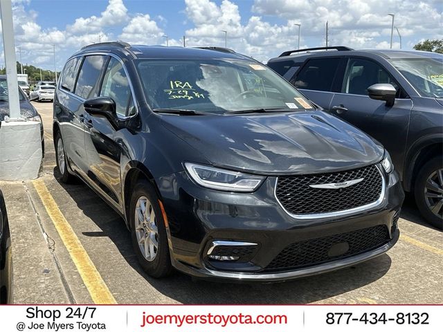 2022 Chrysler Pacifica Touring-L