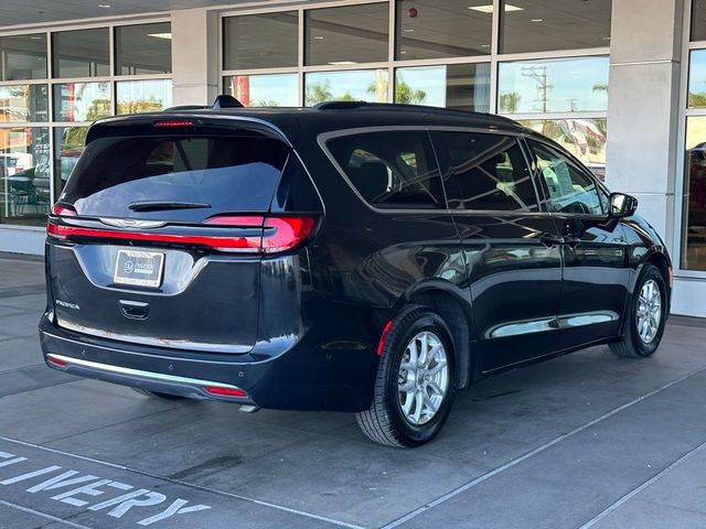 2022 Chrysler Pacifica Touring-L