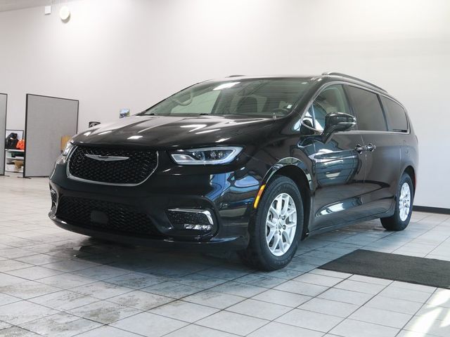 2022 Chrysler Pacifica Touring-L