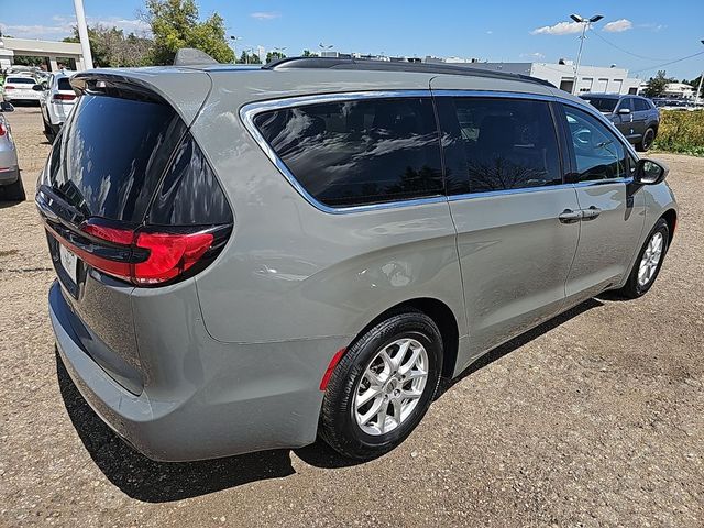 2022 Chrysler Pacifica Touring-L