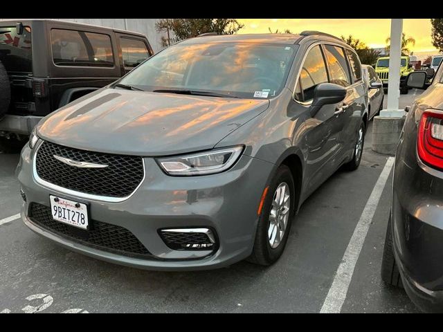 2022 Chrysler Pacifica Touring-L