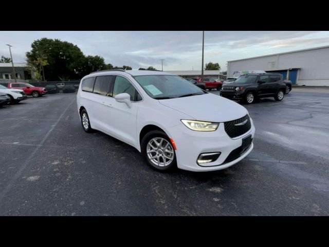 2022 Chrysler Pacifica Touring-L