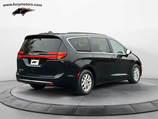 2022 Chrysler Pacifica Touring-L