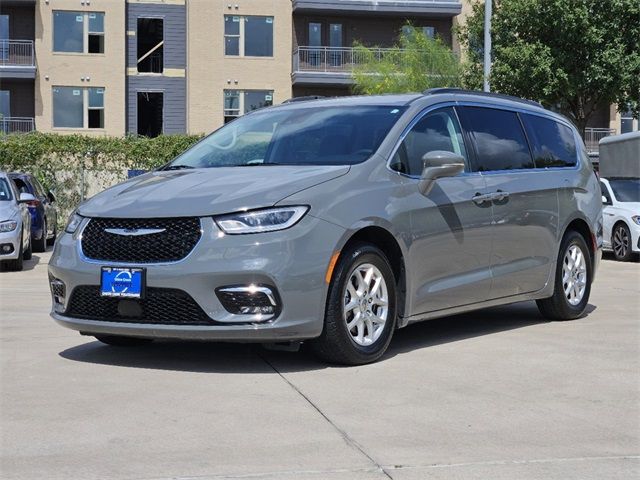 2022 Chrysler Pacifica Touring-L