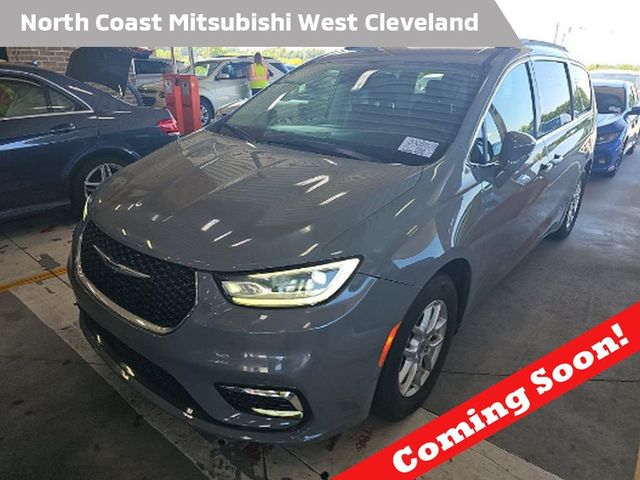 2022 Chrysler Pacifica Touring-L