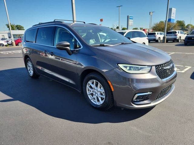 2022 Chrysler Pacifica Touring-L