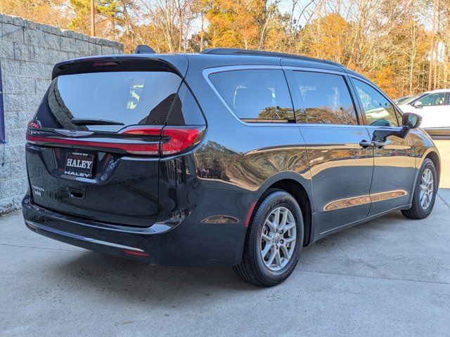 2022 Chrysler Pacifica Touring-L