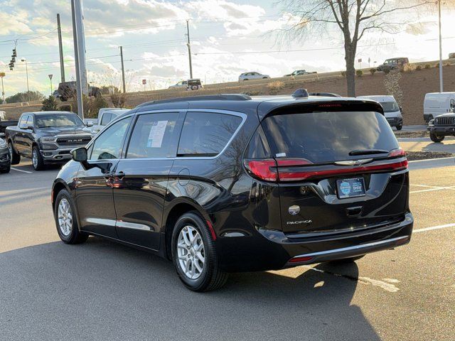 2022 Chrysler Pacifica Touring-L