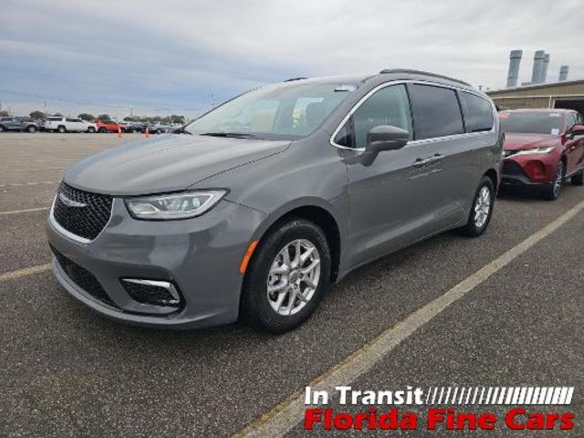 2022 Chrysler Pacifica Touring-L