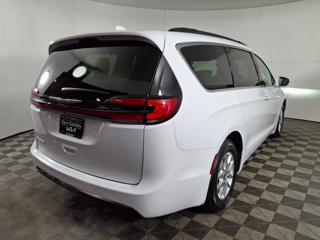 2022 Chrysler Pacifica Touring-L