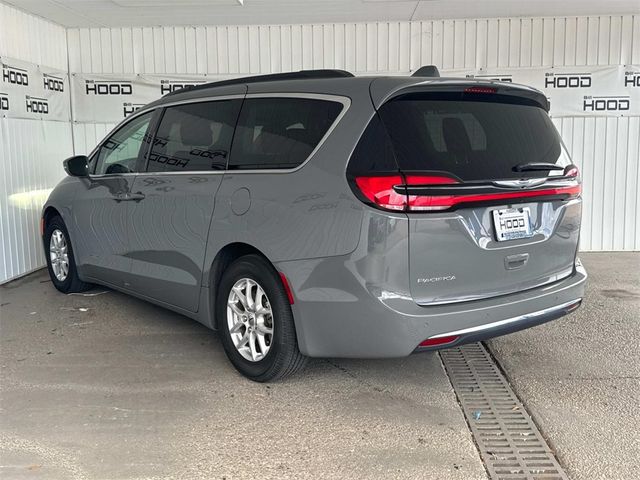 2022 Chrysler Pacifica Touring-L