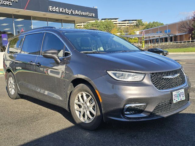 2022 Chrysler Pacifica Touring-L