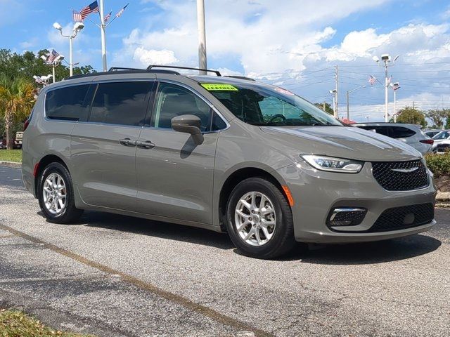 2022 Chrysler Pacifica Touring-L