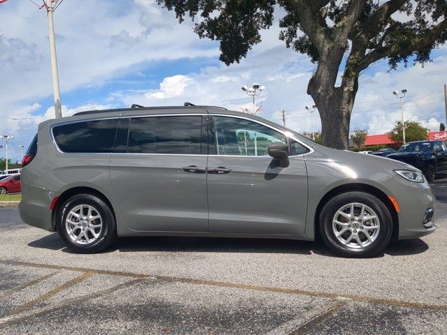 2022 Chrysler Pacifica Touring-L