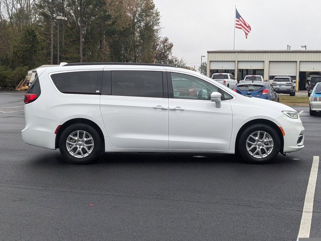 2022 Chrysler Pacifica Touring-L