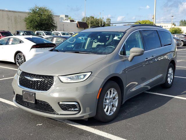 2022 Chrysler Pacifica Touring-L