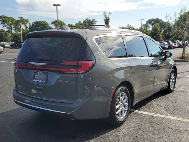 2022 Chrysler Pacifica Touring-L