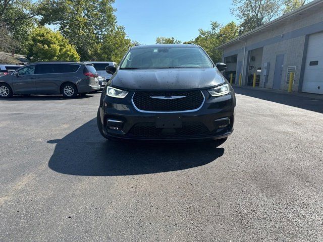 2022 Chrysler Pacifica Touring-L