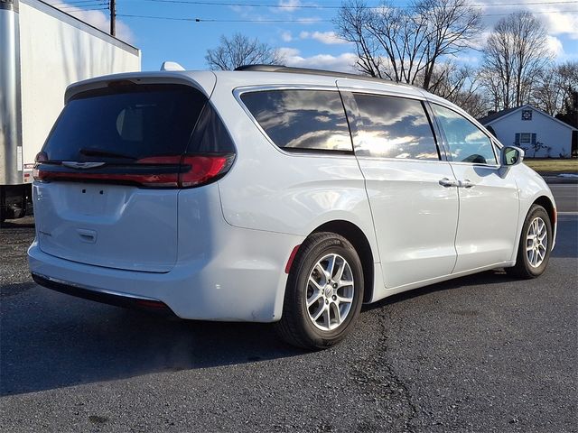 2022 Chrysler Pacifica Touring-L