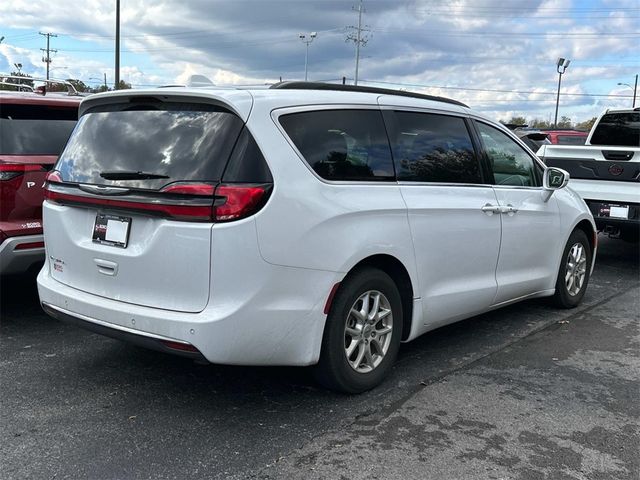 2022 Chrysler Pacifica Touring-L