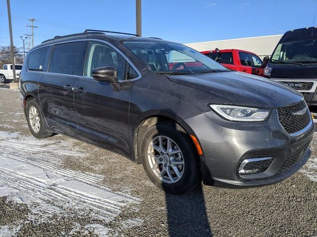 2022 Chrysler Pacifica Touring-L