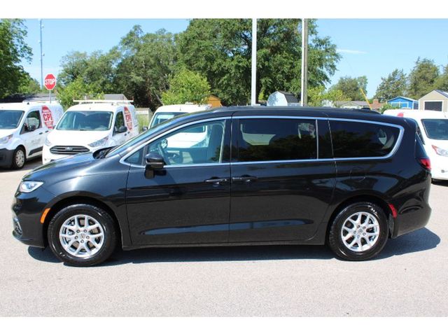 2022 Chrysler Pacifica Touring-L