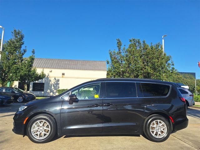 2022 Chrysler Pacifica Touring-L