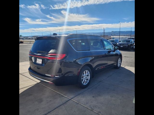 2022 Chrysler Pacifica Touring-L